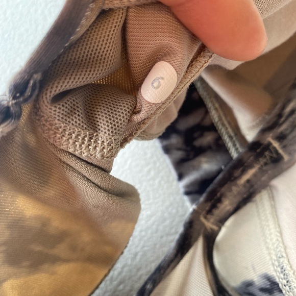 Lululemon Flow Y Nulu Bra - Picture 4 of 4